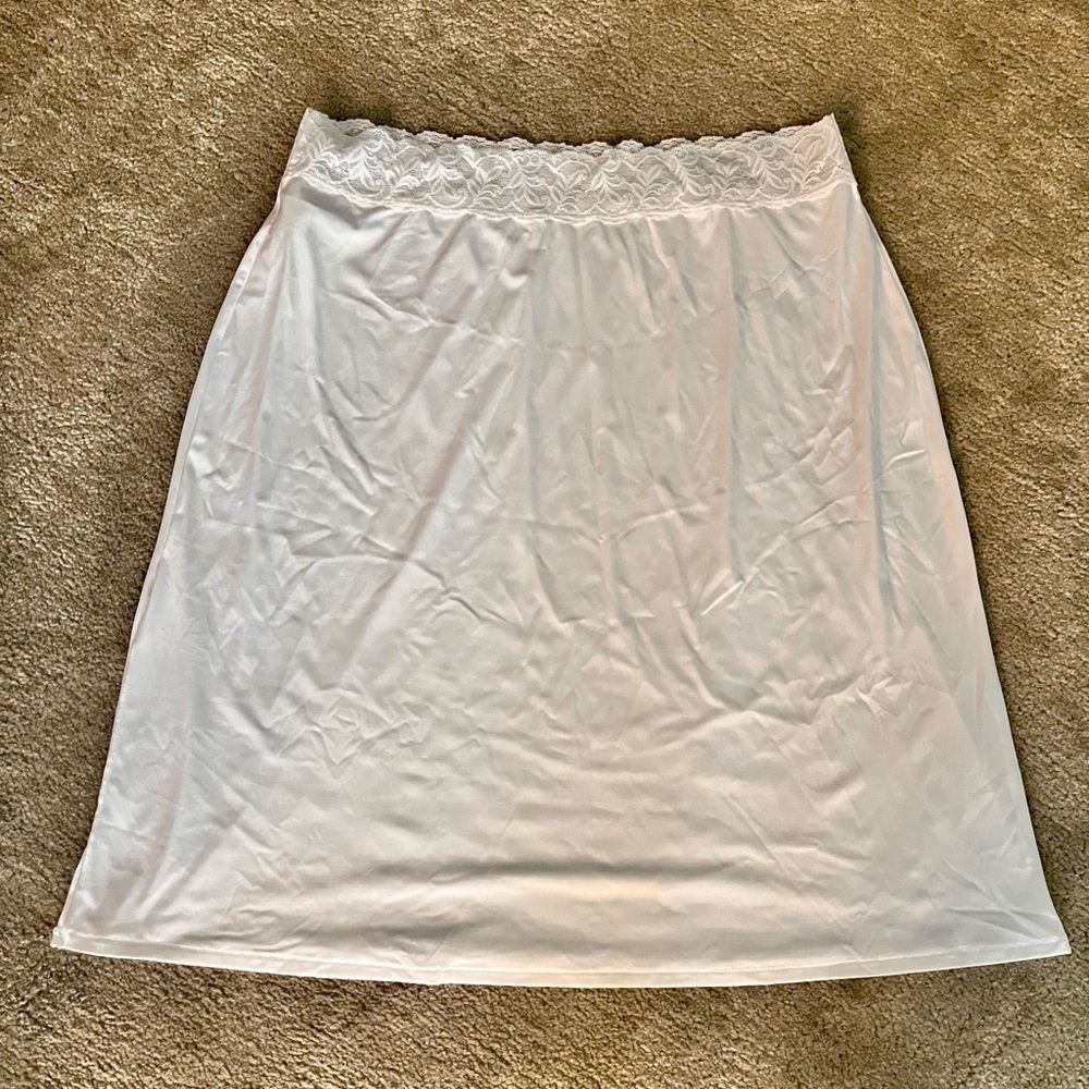 Vassarette slip size 24 inch XL/44